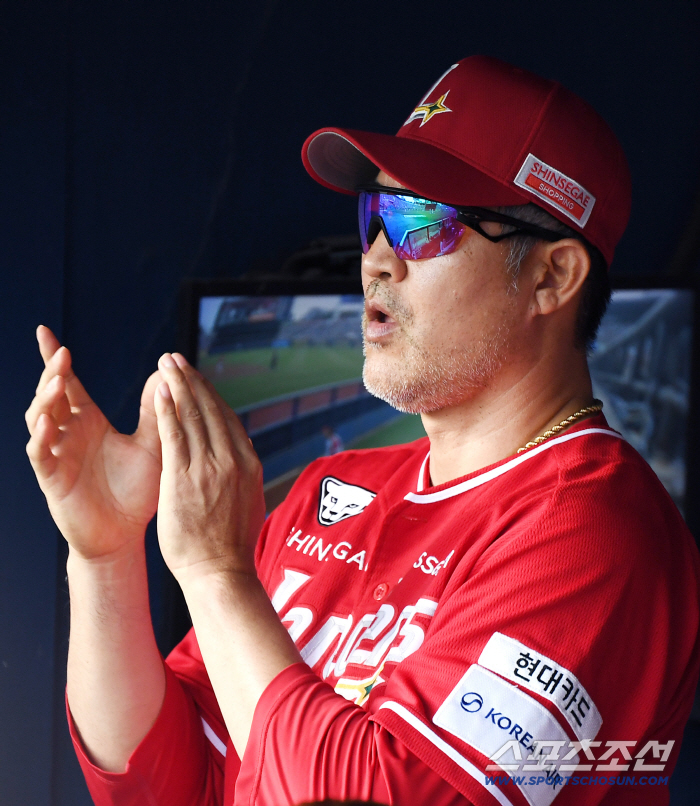 Is it the effect of Lee Sung-yong's renewal? The first-place team wins, loses 9 games, wins 5 consecutive games, and solidifies 3rd place. I succeeded in breaking the seal again today.