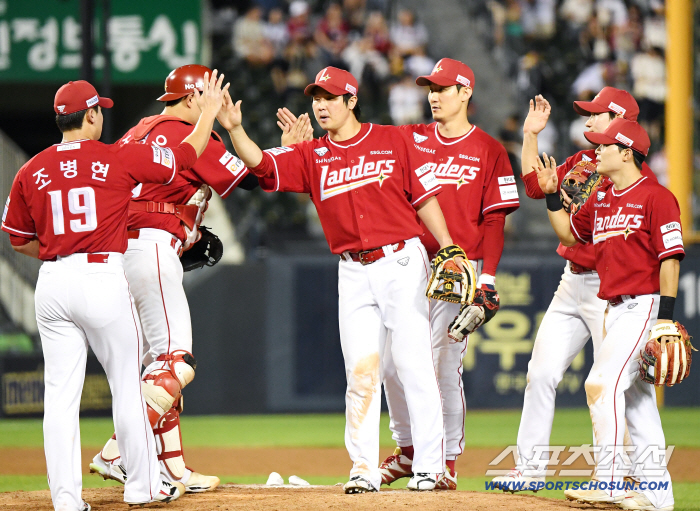 Is it the effect of Lee Sung-yong's renewal? The first-place team wins, loses 9 games, wins 5 consecutive games, and solidifies 3rd place. I succeeded in breaking the seal again today.
