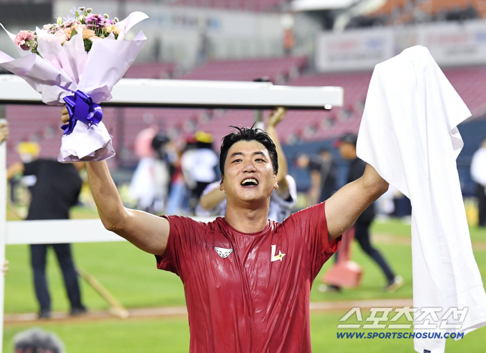 Is it the effect of Lee Sung-yong's renewal? The first-place team wins, loses 9 games, wins 5 consecutive games, and solidifies 3rd place. I succeeded in breaking the seal again today.