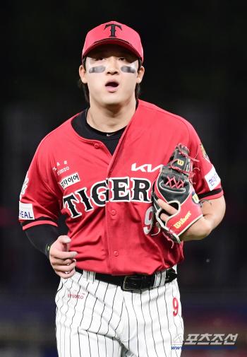 It would have been a tie if I had lived Yoon Do-hyun, who put a non-dagger in KIA, overturned the not-out, so the next play is important