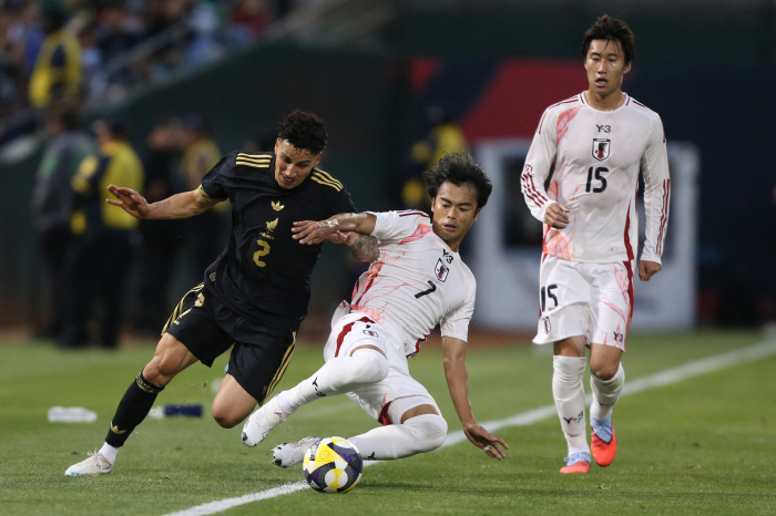 Laser terror? Should Korea also be careful? The aftermath of the Japan-Mexico match...Endo's laser-launched, the director explodes due to poor judgment