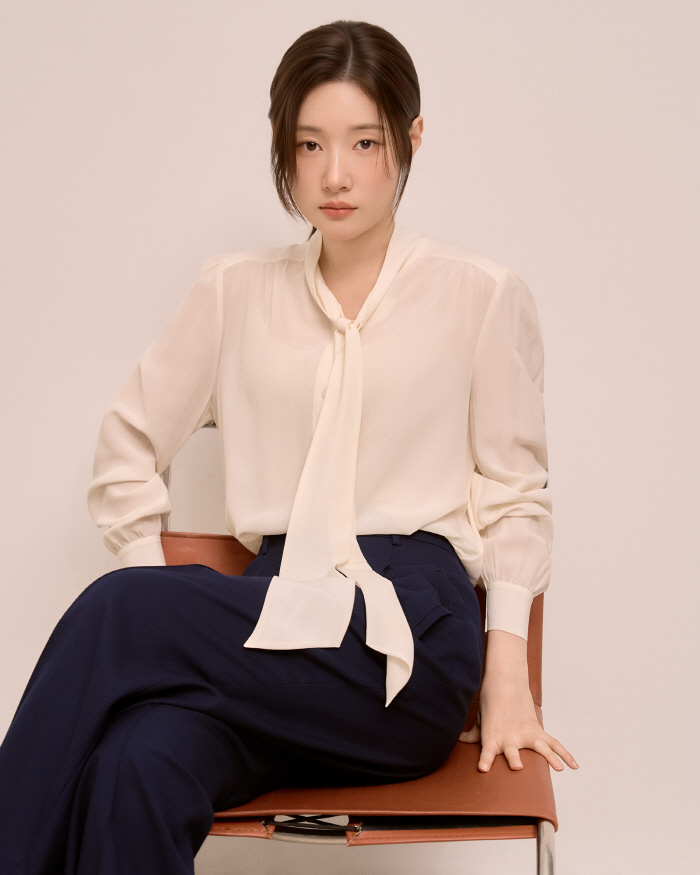 Jung Chae-yeon Reflects on Growth After ‘Beyond The Bar’ Finale