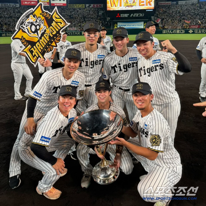 To confirm the championship on September 7 with 17 games left, the closing legend Fujikawa's players were strong, the first novice coach in Hanshin's 90-year history (Min Chang-ki's Japanese baseball)