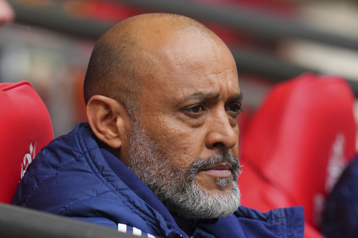 He made it to the European stage for the first time in 30 years, and the strong candidate for the replacement of Nottingham due to discord with the former teacher and owner of SON is also former teacher of SON 