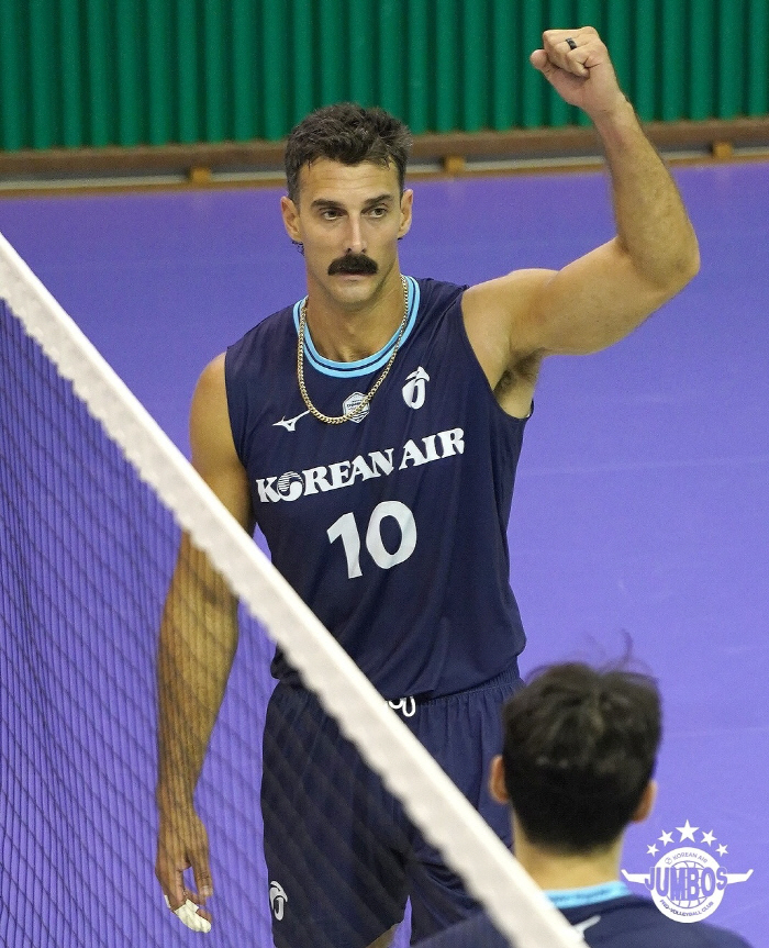 Perfect for a Brazilian master? I think it's the right style...Full serve, mustache bomber back