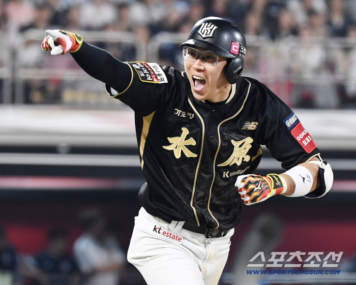  Heo Kyung-min made a three-run shot against his former team
