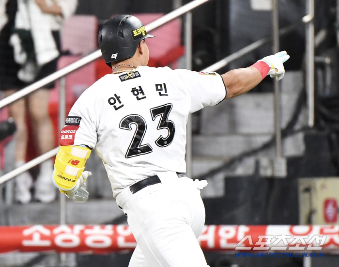 Three players are only 0.002 difference between the top hits vs. the top hitters vs. the monster rookie, a three-way race, who will be the top hitters 