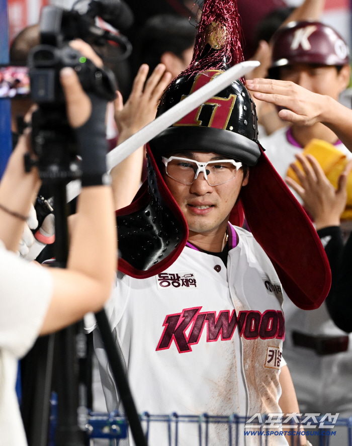 Warning alert for last place. 1st place team ERA 0.36 Ace also sank. Alcantara rang LG again, 11 to 2 victory