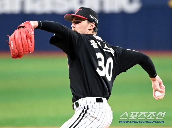 Warning alert for last place. 1st place team ERA 0.36 Ace also sank. Alcantara rang LG again, 11 to 2 victory