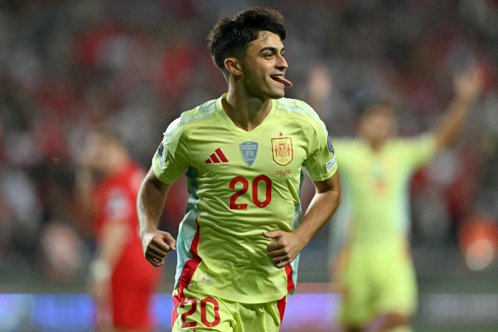 Who is the betrayal successor recommended by betrayal icon Luis Figo?Warsaw → Real Transfer? Pedri Says Perfectly