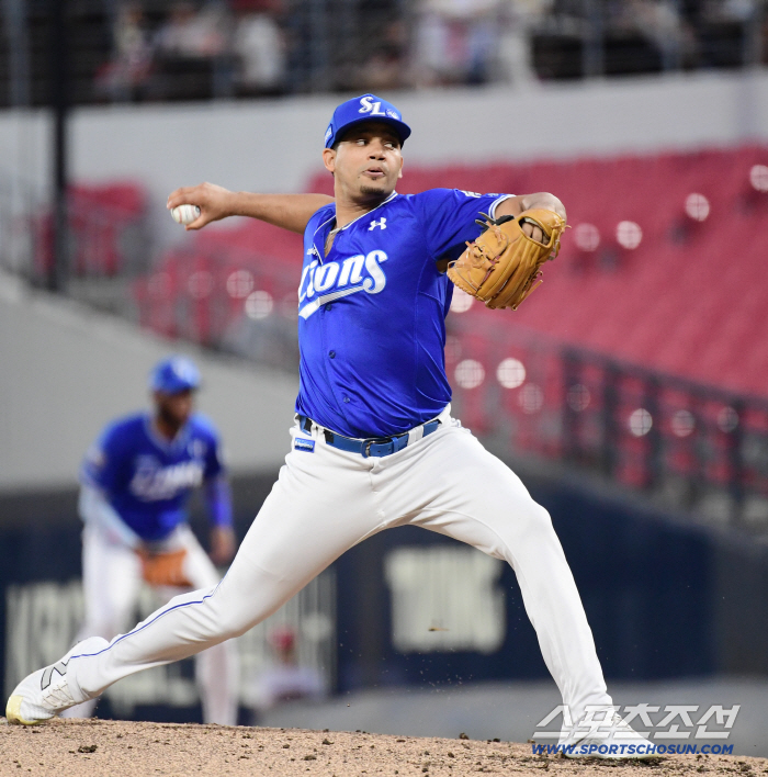 3 RBIs, hero Park Chan-ho KIA never gives up on fall baseballSamsung drops to fifth place