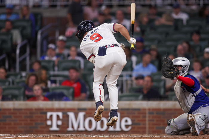 Baseball is not this easy, everyone. Kim Ha-sung, who survived Atlanta, is silent again