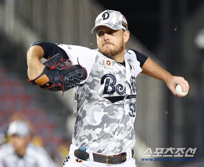 Choi Won-young Austin Super Sliding, Kim Ki-yeon Ringing Son Joo-young's first 10 wins  11 LG Magic Number, 80 wins, 1 win left 