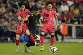  Son Heung-min bench Oh Hyun-kyu 1 to 1 miss → EPL Hines, fantastic header goal...Disappointing Hong Myung-bo 01 Second Half Promises