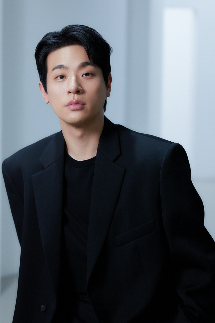 He's the most annoying person I can't get to see..Thanks to his annoying role as Sangdang