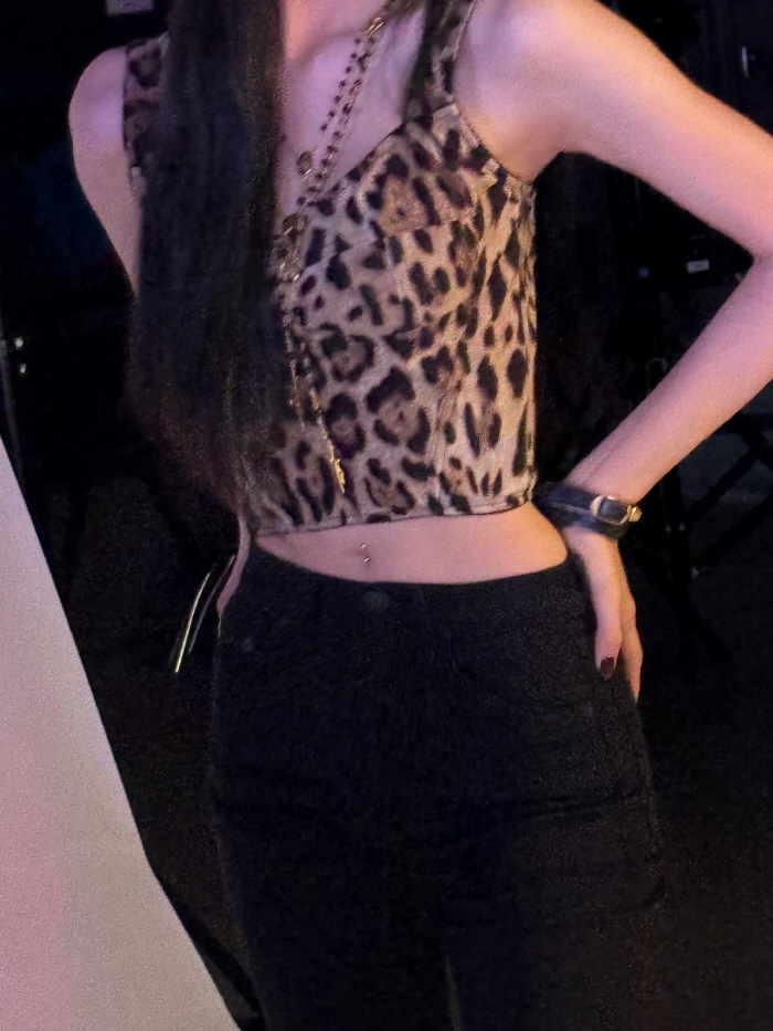Is it Moon Ga Young? A drastic change...I had my bangs down and wore a leopard print crop top