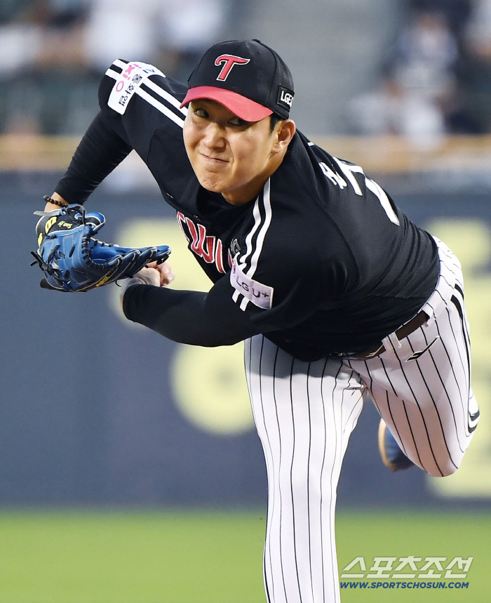 Is Son Joo-young finally escaping? Son Joo-young lost 3 runs in 7 innings, his first 10 wins  LG's 10 wins in 27 years and 4 wins are on the verge of being produced (sleeping site)