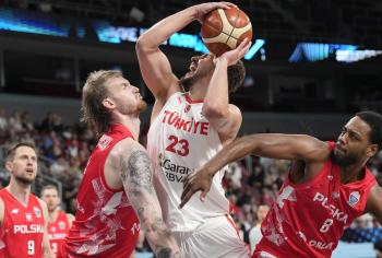 It's neither Jokichi nor Donchi. Turkiye ace Sengun became a strong MVP candidate for EuroBasket. Round of 8 Triple Double, Turkiye semifinals
