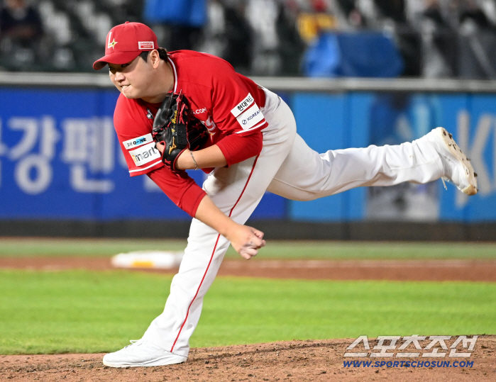 I've changed my grip on my fastball since I was born again. I'm in my 3rd year of debut!21-year-old Pilseung's dream of making his first fall appearance 