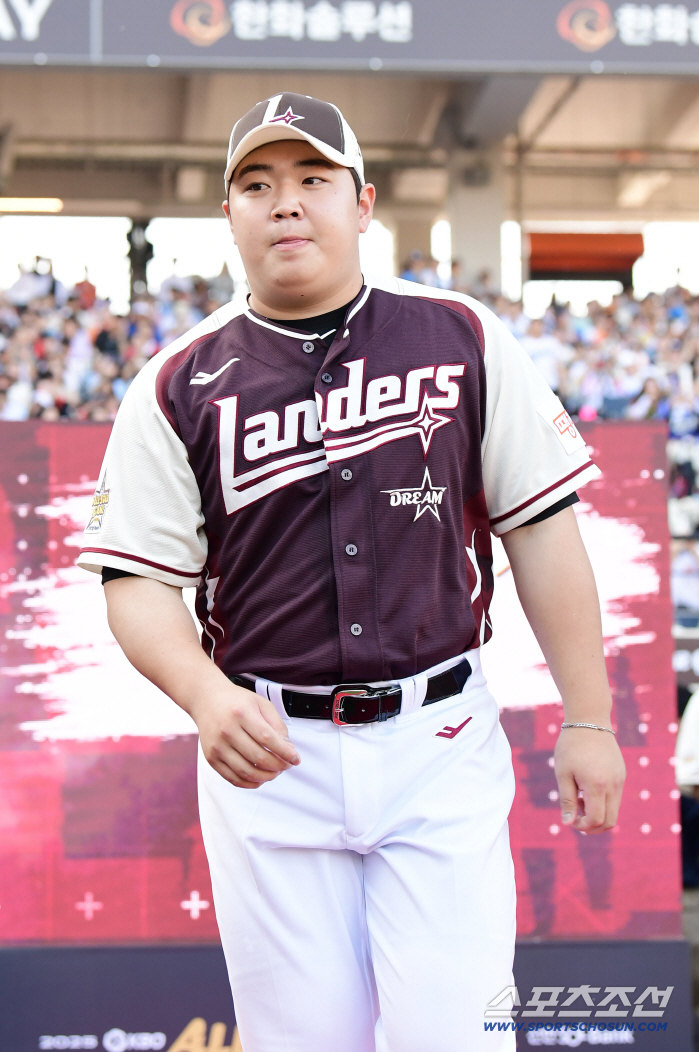 I've changed my grip on my fastball since I was born again. I'm in my 3rd year of debut!21-year-old Pilseung's dream of making his first fall appearance 