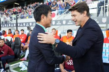 Korea won!  Blast of anger 02 points or more...The U.S. has made a wonderful correction to its complete defeat