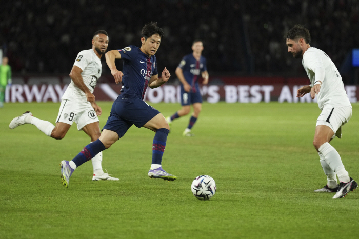 Lee Kang-in is blocked from transferring 97 billion EPL, and Lee Kang-in is the starting player? It's time for an 18-year-old prospect to play! an absurd claim