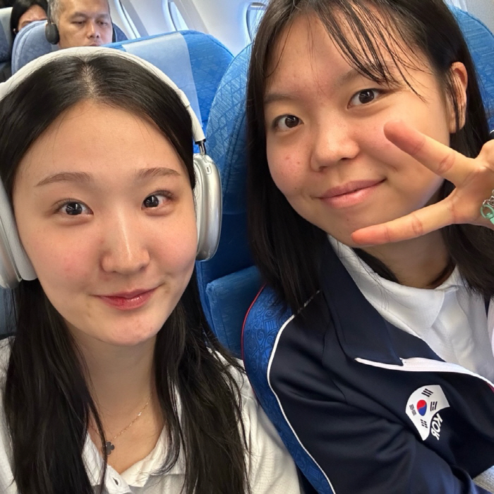 Maybe a competitor? Still, it's nice to see you! National team → No. 1 direct junior...If we can win the Rookie of the Year award for 3 years in a row