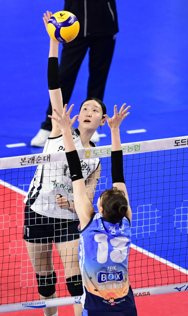 Maybe a competitor? Still, it's nice to see you! National team → No. 1 direct junior...If we can win the Rookie of the Year award for 3 years in a row