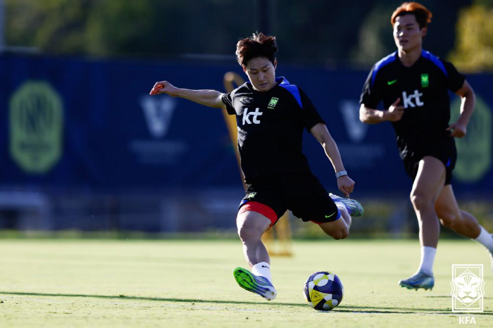 Son Heung-min bench → Starting from Kim Min-jae, replacing 9 players Hong Myung-bo-ho, exceptional best 11...Lee Kang-in → Castrope is on the line, Oh Hyun-kyu takes the lead in attack