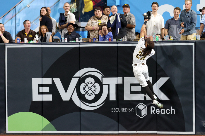 Park Hae-min Is Breathing → MLB 471.4 Billion Superstar Did It, Too! a ridiculous compliment on the strength of a home run