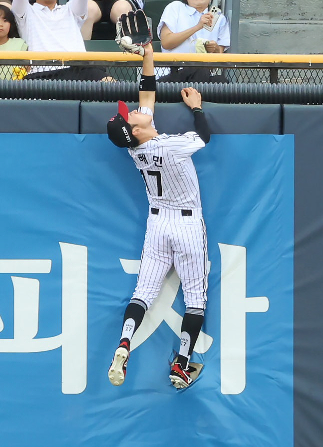 Park Hae-min Is Breathing → MLB 471.4 Billion Superstar Did It, Too! a ridiculous compliment on the strength of a home run