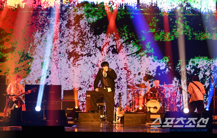  AxMXP, a full stage
