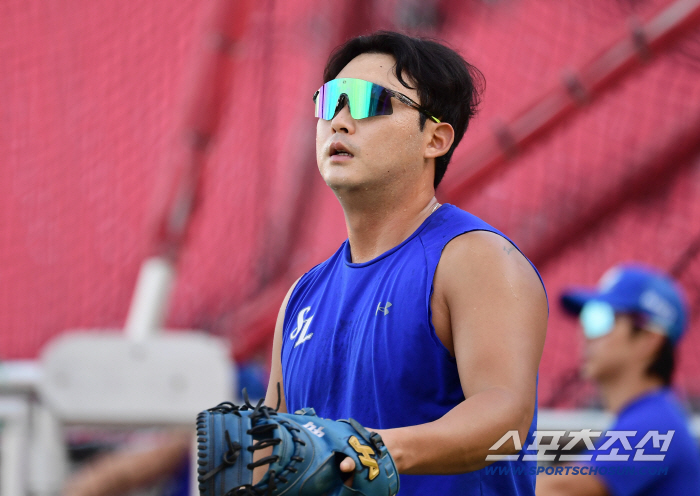  Kim Jae Sung, focus on defense training