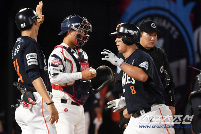 PS really can't go, Lotte has self-destructed, 5 consecutive losses...The batting lineup explodes → Ryu Hyun-jin won eight times and Hanwha won two consecutive games 