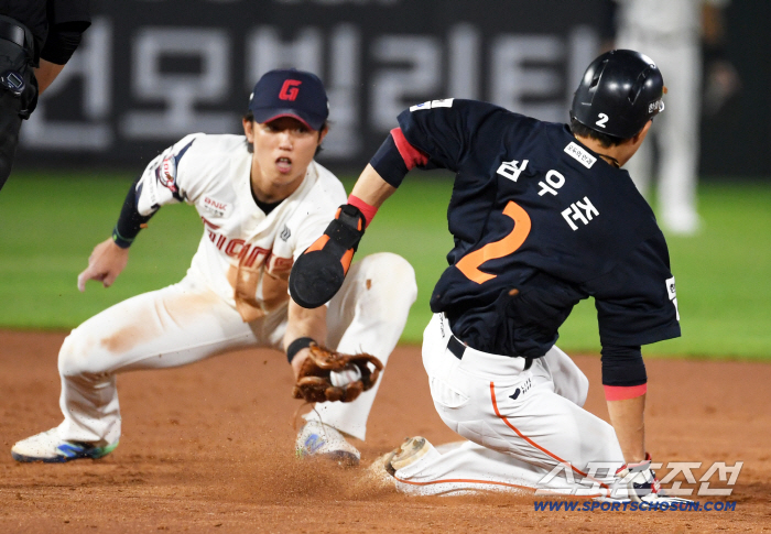 PS really can't go, Lotte has self-destructed, 5 consecutive losses...The batting lineup explodes → Ryu Hyun-jin won eight times and Hanwha won two consecutive games 