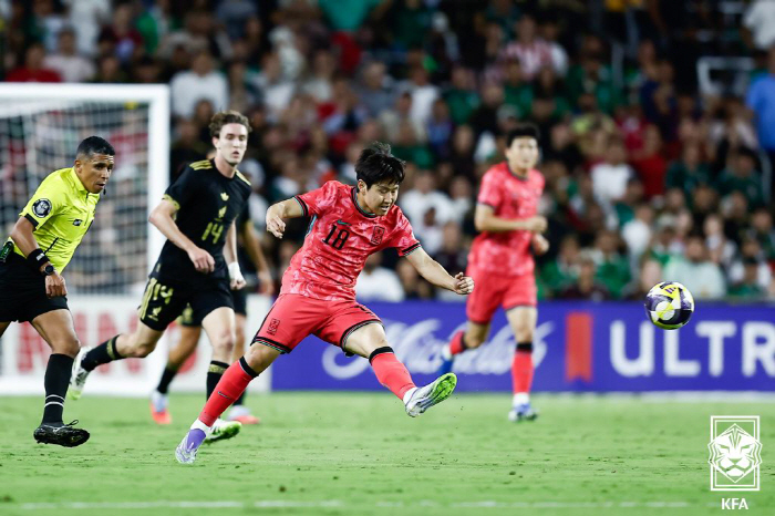 It was a draw, but it was a good fight! Son Heung-min → Oh Hyun-kyu back-to-back goals Hong Myung-bo, 22 draws through losing points in extra time in the second half...September A-match ends with one win and one draw