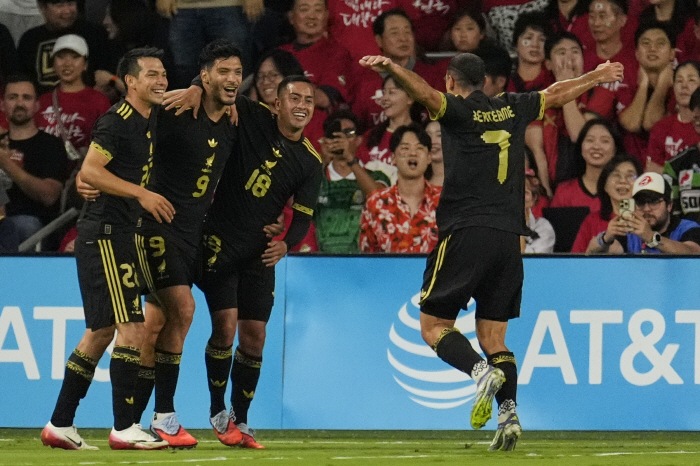 It was a draw, but it was a good fight! Son Heung-min → Oh Hyun-kyu back-to-back goals Hong Myung-bo, 22 draws through losing points in extra time in the second half...September A-match ends with one win and one draw