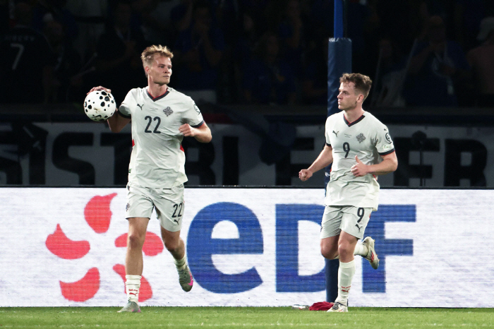 The son of the father of what is the legend of what has happened, Eidur Gudjonsen, scored against France for Iceland...A total of 52 goals in the three-way A-match