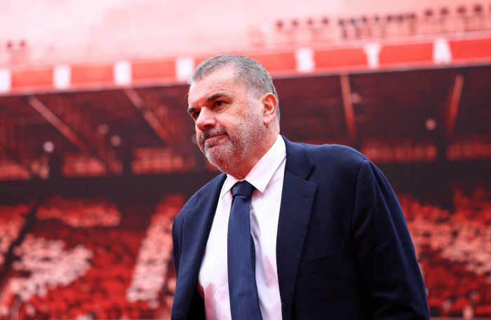 Tottenham break up 4 months → Nottingham baton SON teacher's background is Greek eccentric owner's absolute trust non-official