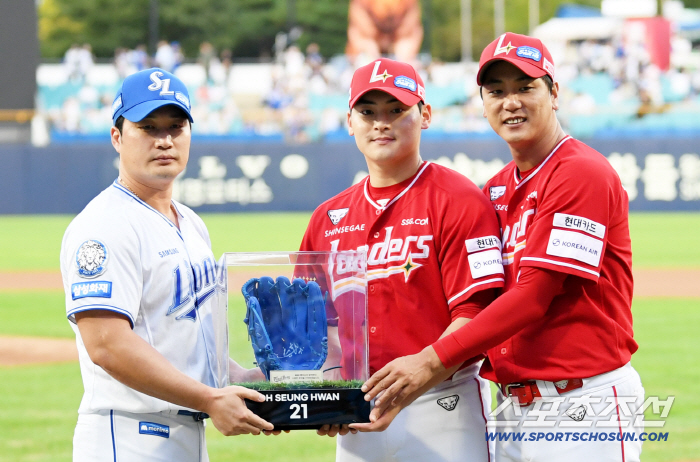 Cannon Corps? We're the original! ERA 0.92 in the second half of the year broke down the steel wall...Choi Jeong X Ahn Sang-hyun Back-to-back wedge shot SSG, grab Samsung and secure third place 