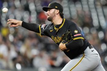 ERA over 200K, 1 point range, 5 innings, 8K scoreless, Cy Young Award Confident Bae Ji-hwan, 2 walks, 2 steals, no hit, PIT 12 BAL