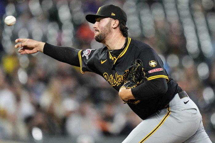 ERA over 200K, 1 point range, 5 innings, 8K scoreless, Cy Young Award Confident Bae Ji-hwan, 2 walks, 2 steals, no hit, PIT 12 BAL