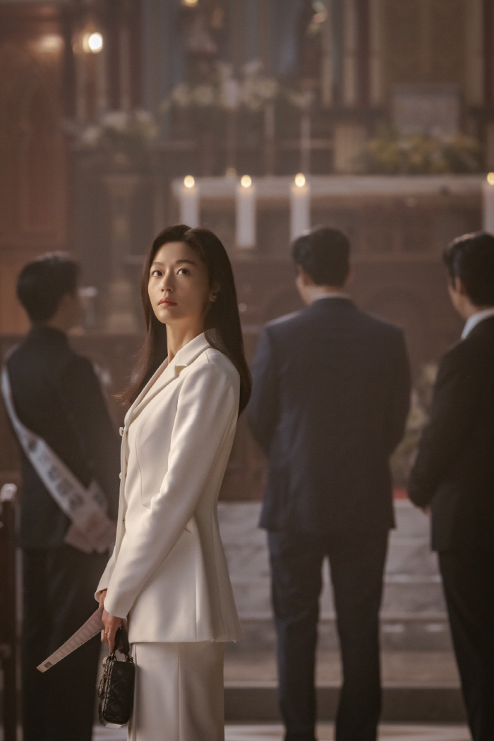 The genre is Jun Jihyun...The North Star is thrilling, Jun Ji-hyun
