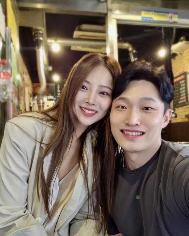 He disappeared after rumors of divorce from 10th Ok-soon and Yoo Hyun-chul...Just two months, I'm getting prettier