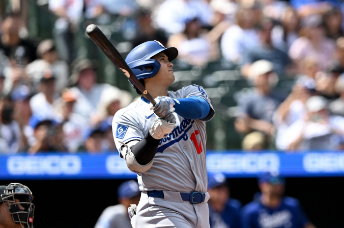 It's unanimous again this year! Schwarber's power  Soto's on-base ability  Otani, ESPN's MVP probability is 99.6%