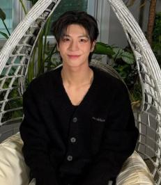 Jeong Dong-won drove at the age of 16 when prosecutors investigated him for driving without a license
