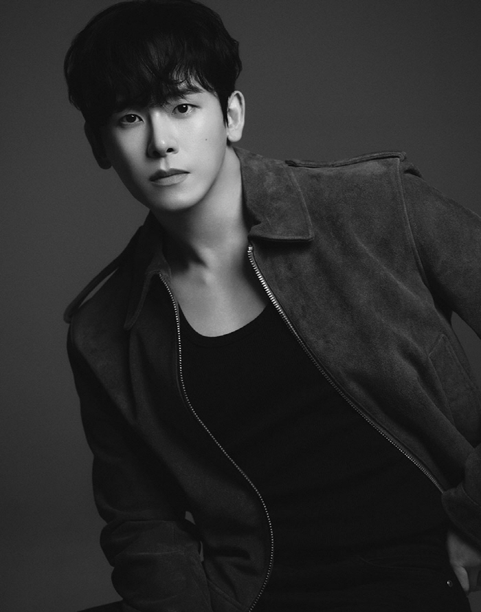 Lee Howon Signs Exclusive Contract with Nexus E&M