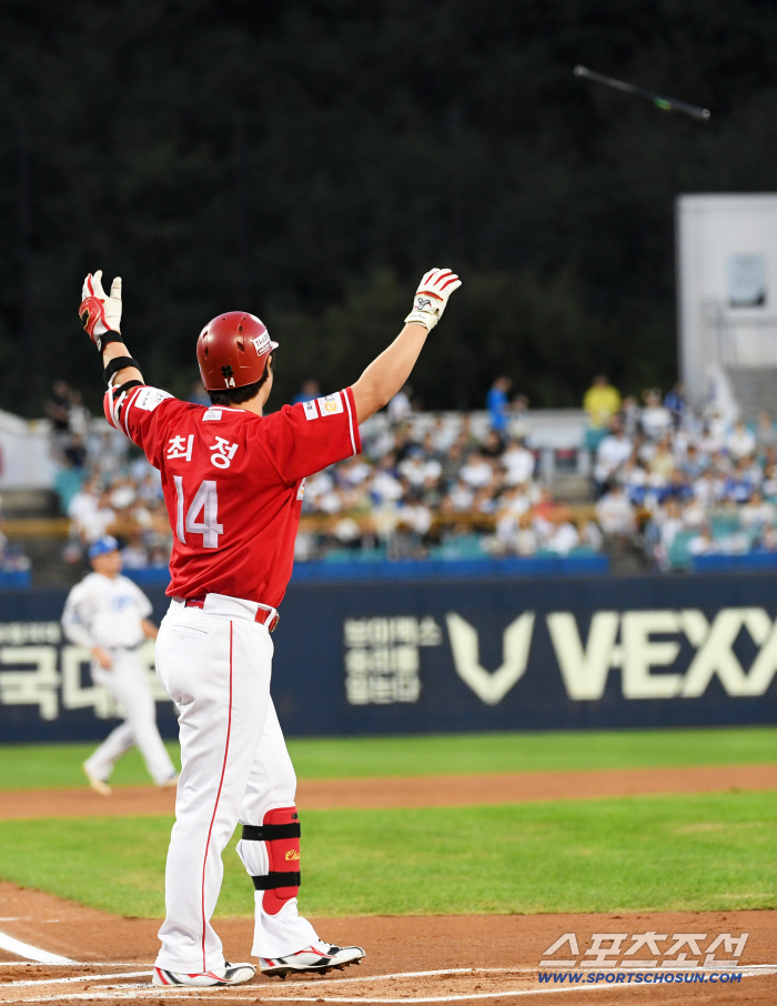  Choi Jeong bat goes further