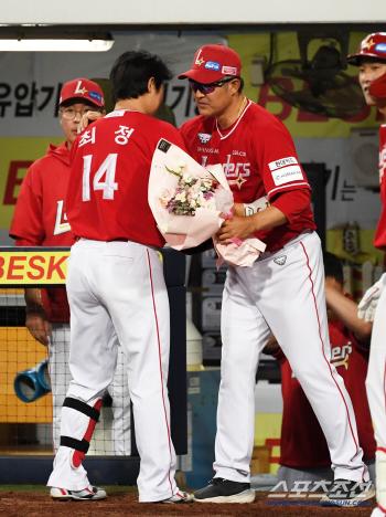  Choi Jung and Sung Yong, congratulations on the milestone
