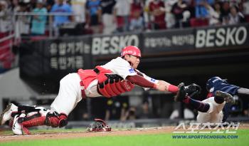  I avoided DONG HYUK's tag